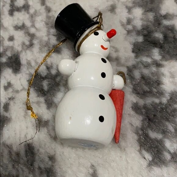 VTG white porcelain ornaments with wood snow man - Picture 5 of 7
